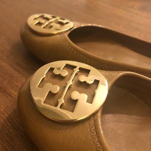 Tory Burch Beautiful nude patent